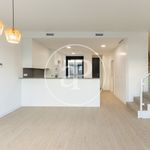 Rent 4 bedroom house of 136 m² in Bétera