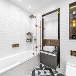 Rent 3 bedroom flat of 106 m² in London