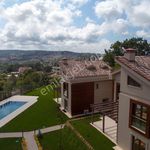 Rent 8 bedroom house of 350 m² in İstanbul
