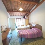 Affitto 5 camera appartamento di 90 m² in Siena