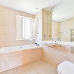Rent 4 bedroom house of 232 m² in Chislehurst