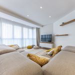 Rent 3 bedroom apartment of 160 m² in Alicante