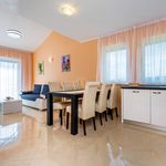 Rent 3 bedroom apartment of 88 m² in Rijeka