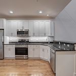 Rent 2 bedroom apartment of 2000 m² in Evanston