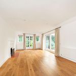 Rent 5 bedroom house in Weybridge