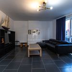 Huur 5 slaapkamer huis van 2015 m² in Charleroi