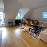 Rent 4 bedroom apartment of 110 m² in Versailles