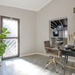 Rent 3 bedroom apartment of 250 m² in Sandton