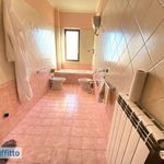 Affitto 3 camera appartamento di 90 m² in Napoli