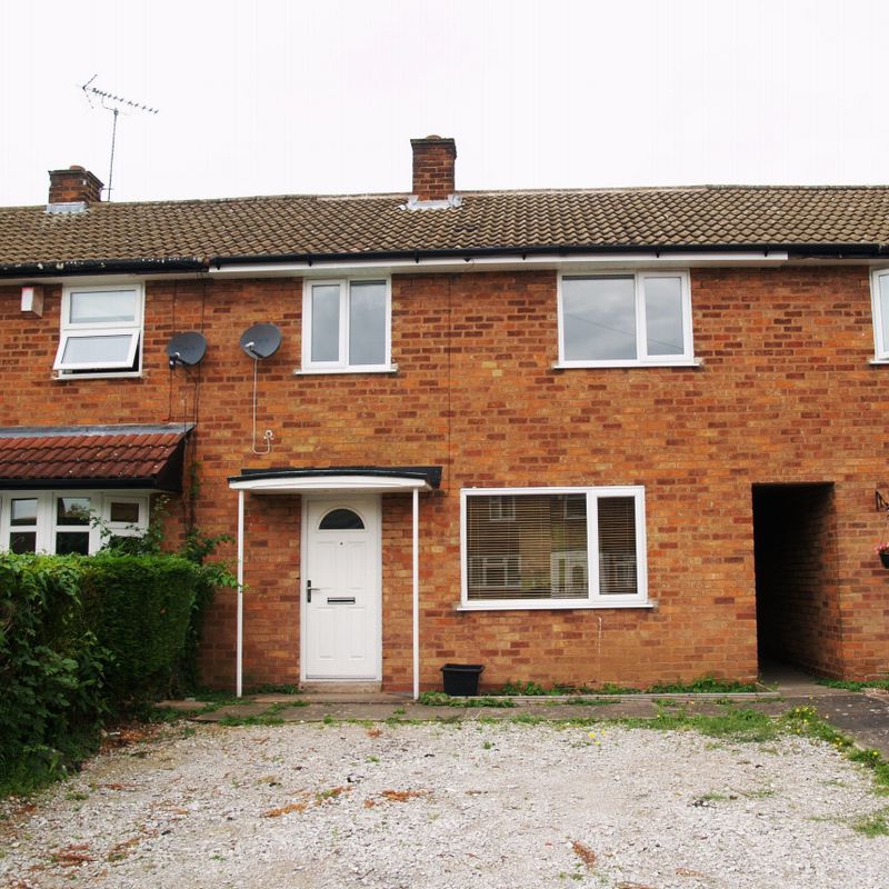 3 bedroom mid terraced house Application Made in Solihull Olton