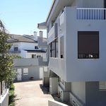 Rent a room of 320 m² in Nova Oeiras