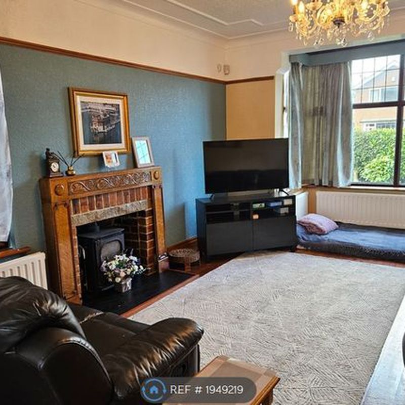 Detached house to rent in Park Avenue, Crossgates, Leeds LS15 Falsgrave