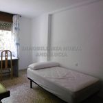 Alquilo 4 dormitorio apartamento de 117 m² en Almería