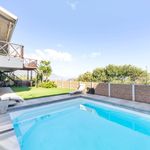 Rent 2 bedroom house of 694 m² in Cape Town