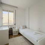 Rent a room of 91 m² in Barcelona
