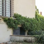 Rent 3 bedroom apartment of 200 m² in Florence