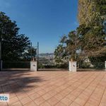 Rent 6 bedroom apartment of 375 m² in Napoli