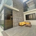 Rent 5 bedroom house of 310 m² in Dubai