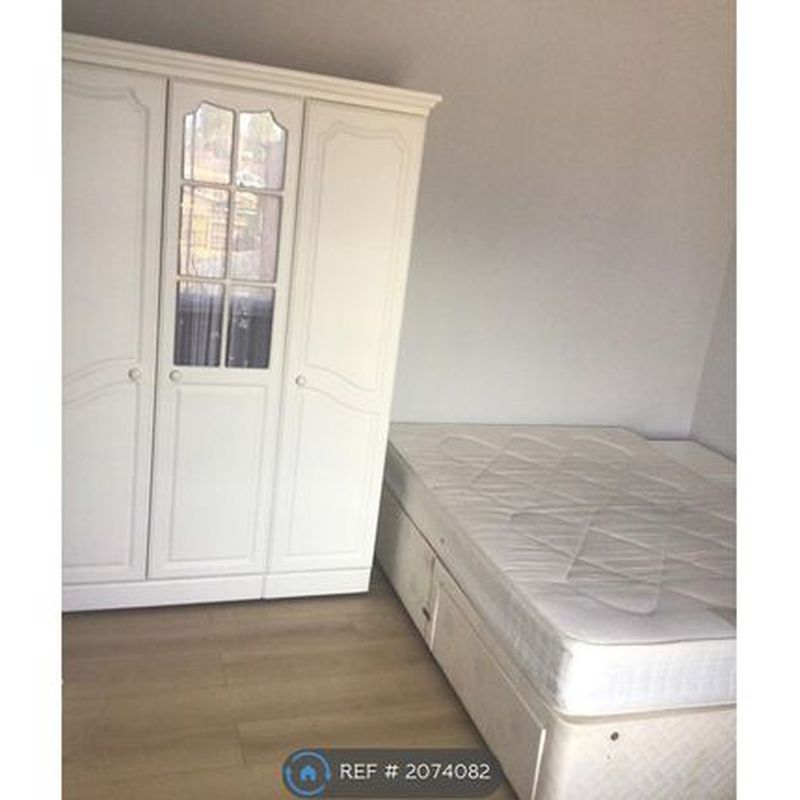 Room to rent in Stonegate, Spalding PE11 Weston