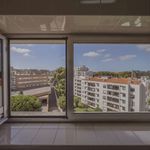 Rent a room of 120 m² in porto