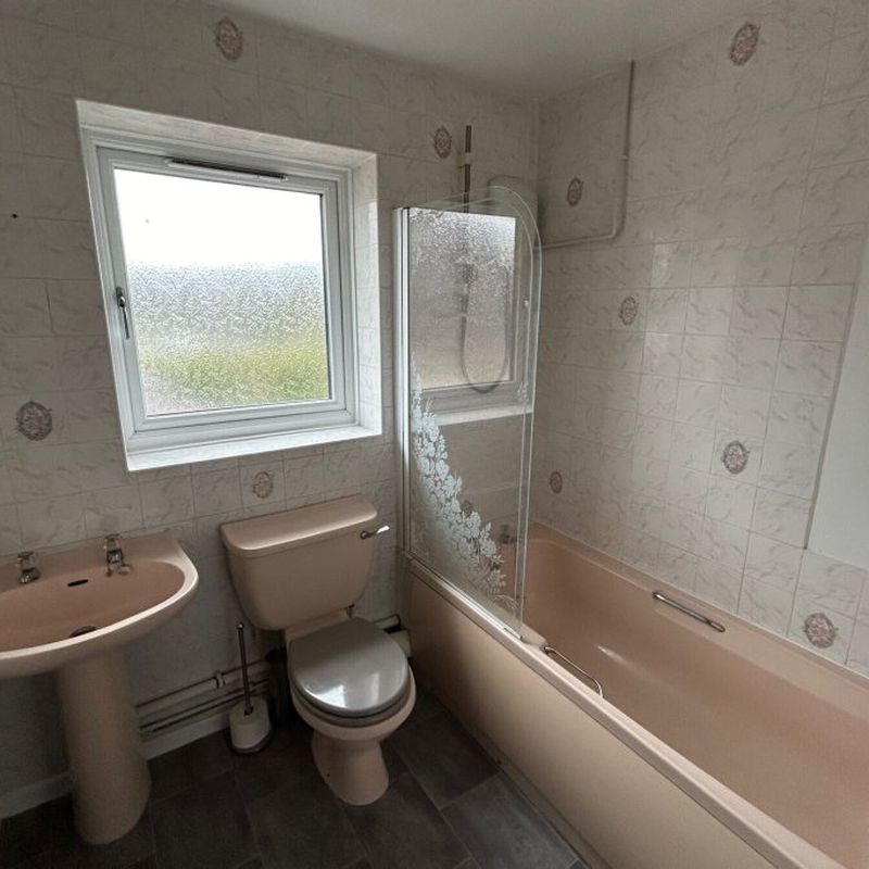 1 bedroom property to let in Briar Court, Baptist End Road, Netherton, Dudley - £650 pcm