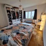 Rent 5 bedroom apartment in Pully