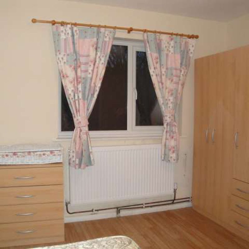 Room for rent in 2-bedroom apartment in Nottingham St Ann's
