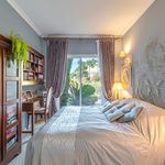 Rent 3 bedroom house of 244 m² in Istán