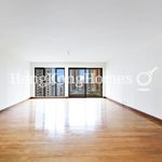 Rent 4 bedroom apartment of 215 m² in Western District