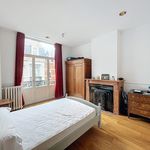 Rent 5 bedroom house of 380 m² in Ixelles