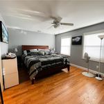 Rent 2 bedroom apartment of 1161 m² in Fairfield