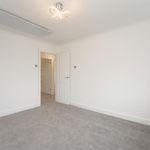 Rent 2 bedroom flat in Surbiton