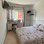 Rent a room of 90 m² in Montijo