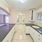 Rent 4 bedroom house of 700 m² in City of Tshwane