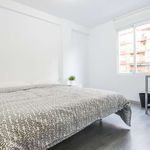 Rent a room of 85 m² in Manises