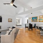 Rent 2 bedroom apartment of 125 m² in Newport Beach
