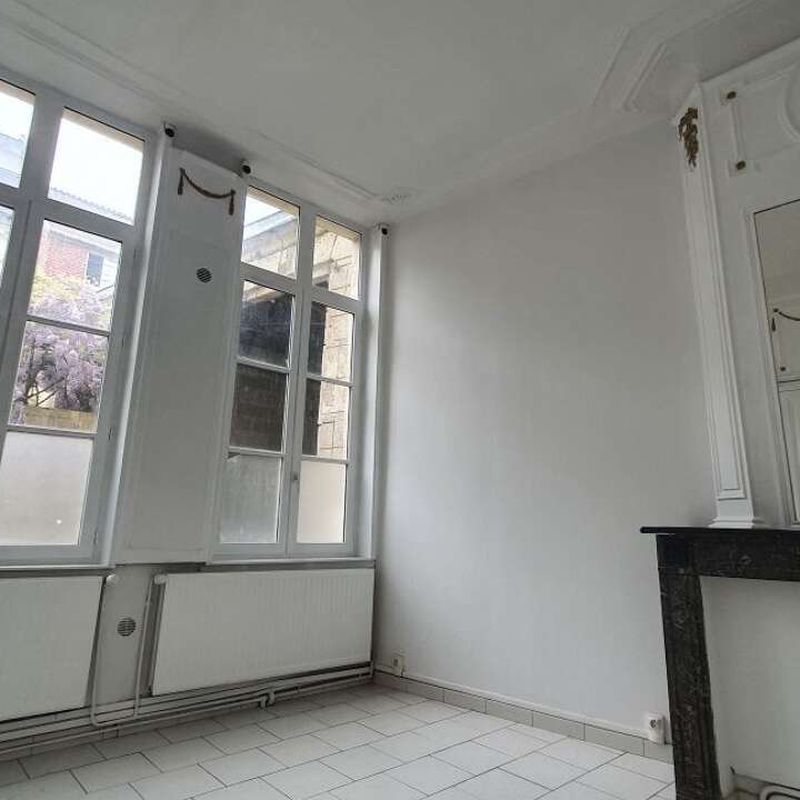 Location appartement 2 pièces 45 m² Valenciennes (59300)