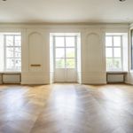 Rent 2 bedroom apartment of 277 m² in Kortrijk