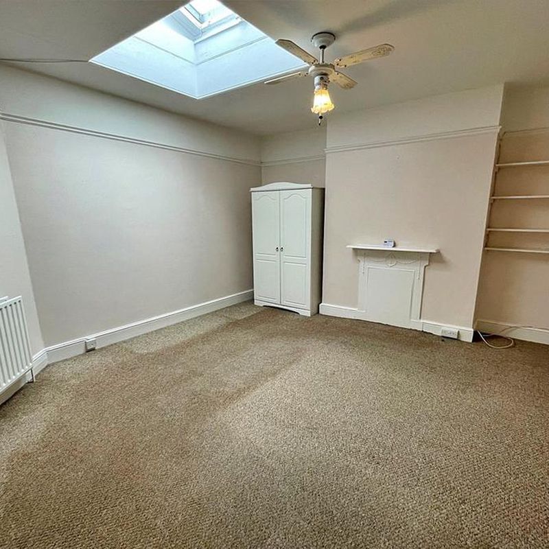 2 bedroom flat to rent Swanage