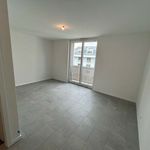Rent 3 bedroom apartment of 82 m² in Oron