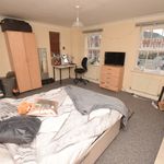 Rent 5 bedroom house in Hatfield