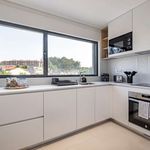 Rent 2 bedroom apartment of 85 m² in Porto