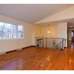 Rent 3 bedroom apartment of 167 m² in Burlington