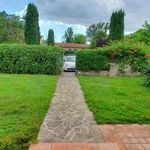 Rent 6 bedroom house of 320 m² in Roma