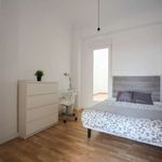Rent a room of 115 m² in València