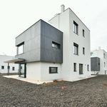 Rent 6 bedroom house of 316 m² in Praha