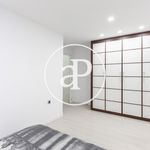 Rent 2 bedroom apartment of 105 m² in València