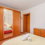 Rent 2 bedroom apartment of 60 m² in Primorsko-goranska