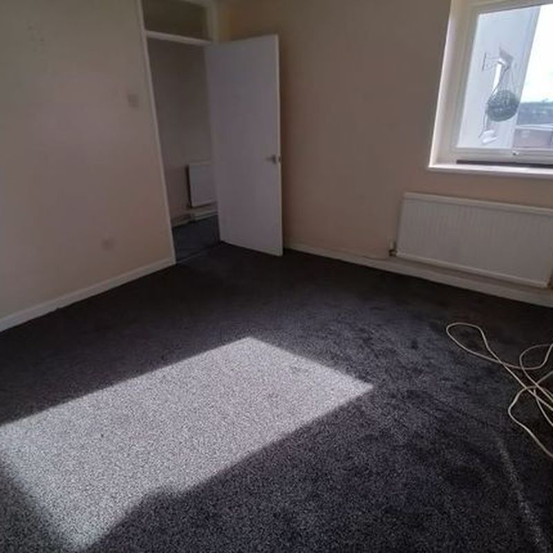 Flat to rent in St. Oswalds Close, Sebastopol, Pontypool NP4