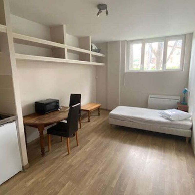 Location appartement 1 pièce 18 m² Annecy (74000)